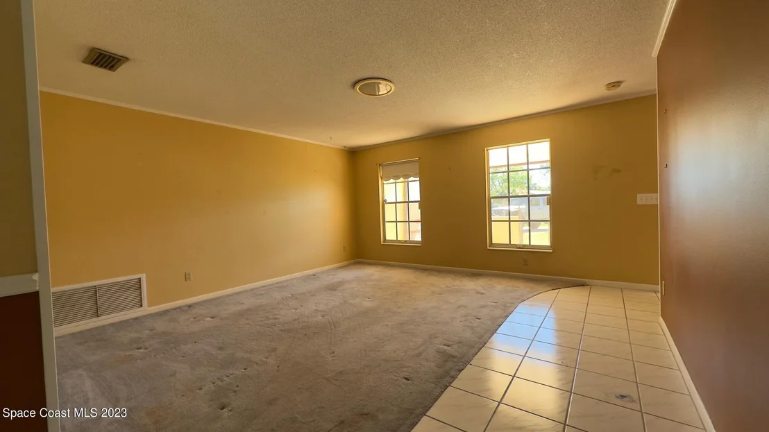 Photo of 1036 Fairway Lane