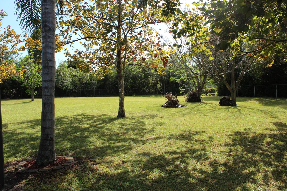 Photo of 2155 Bridle Path