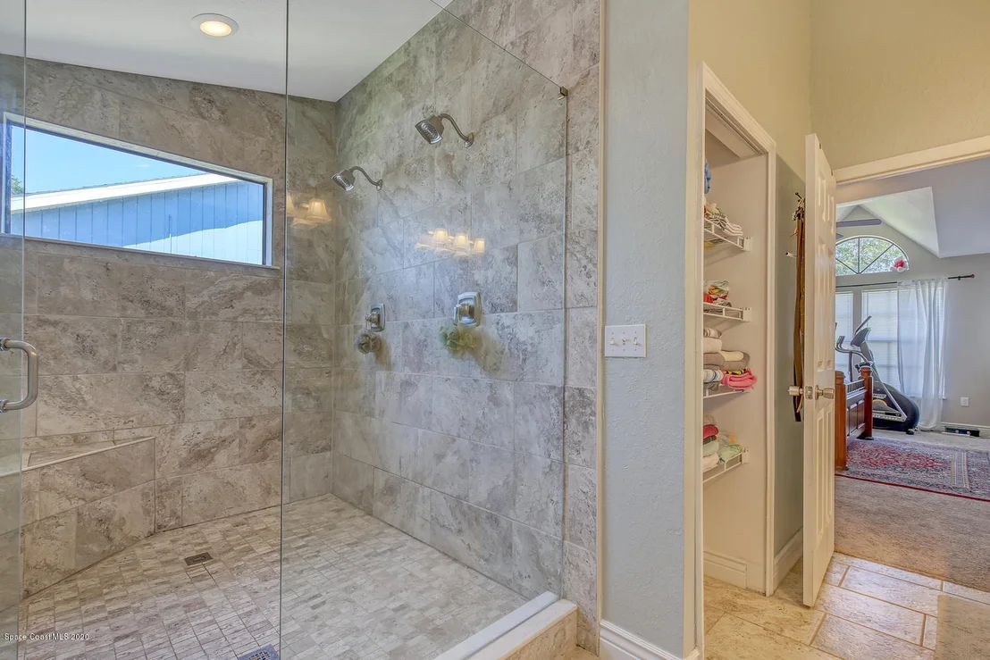 Photo of 1247 Walnut Grove Way