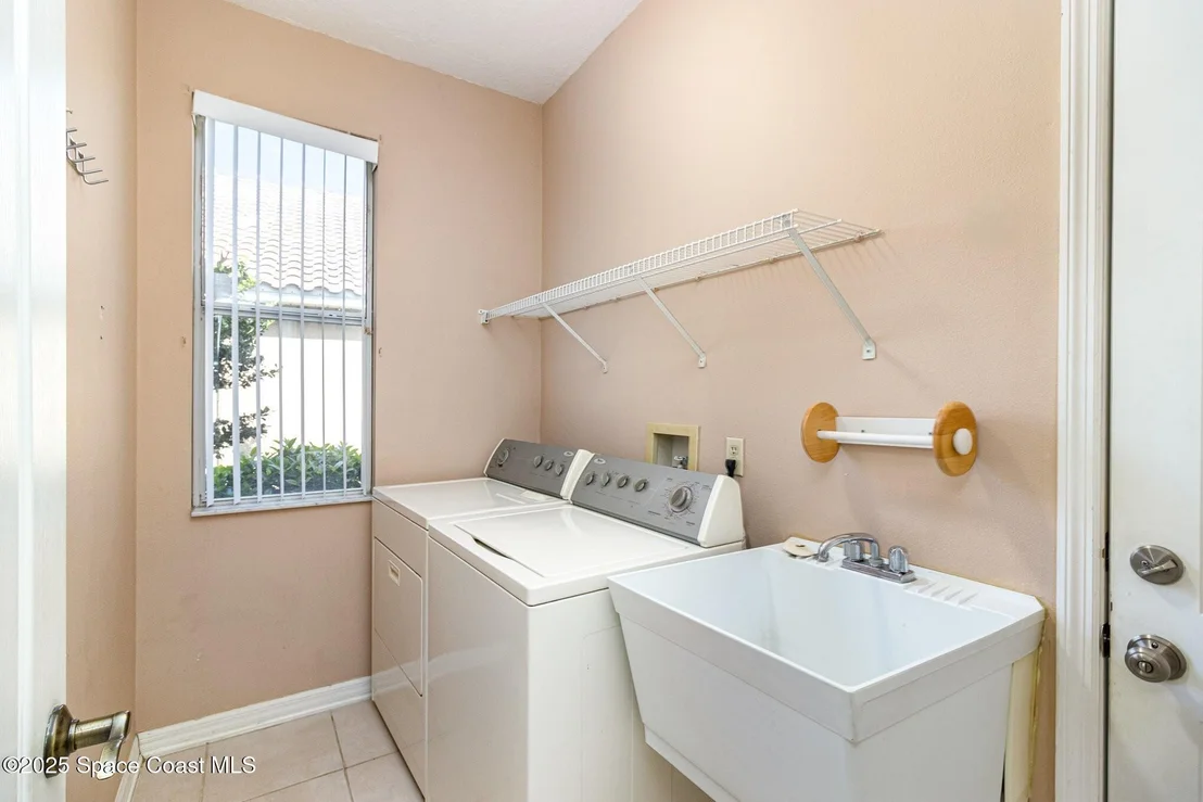 Photo of 927 Wimbledon Drive