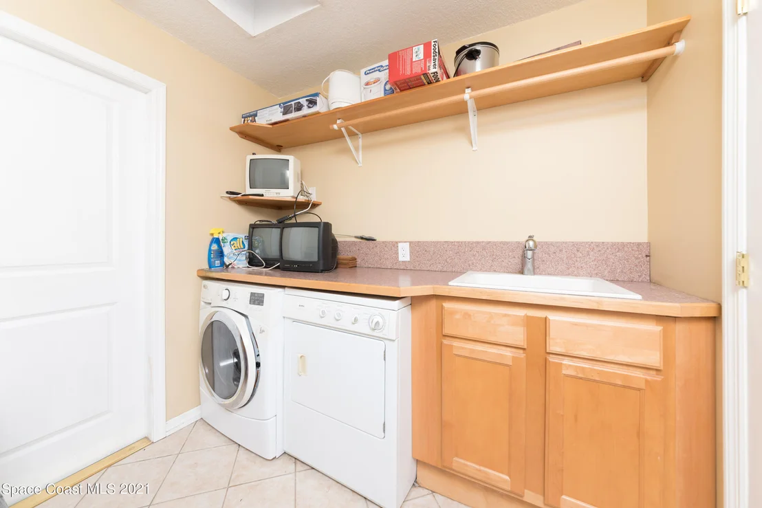 Photo of 541 Alpine Street