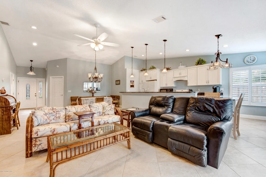 Photo of 1236 Walnut Grove Way