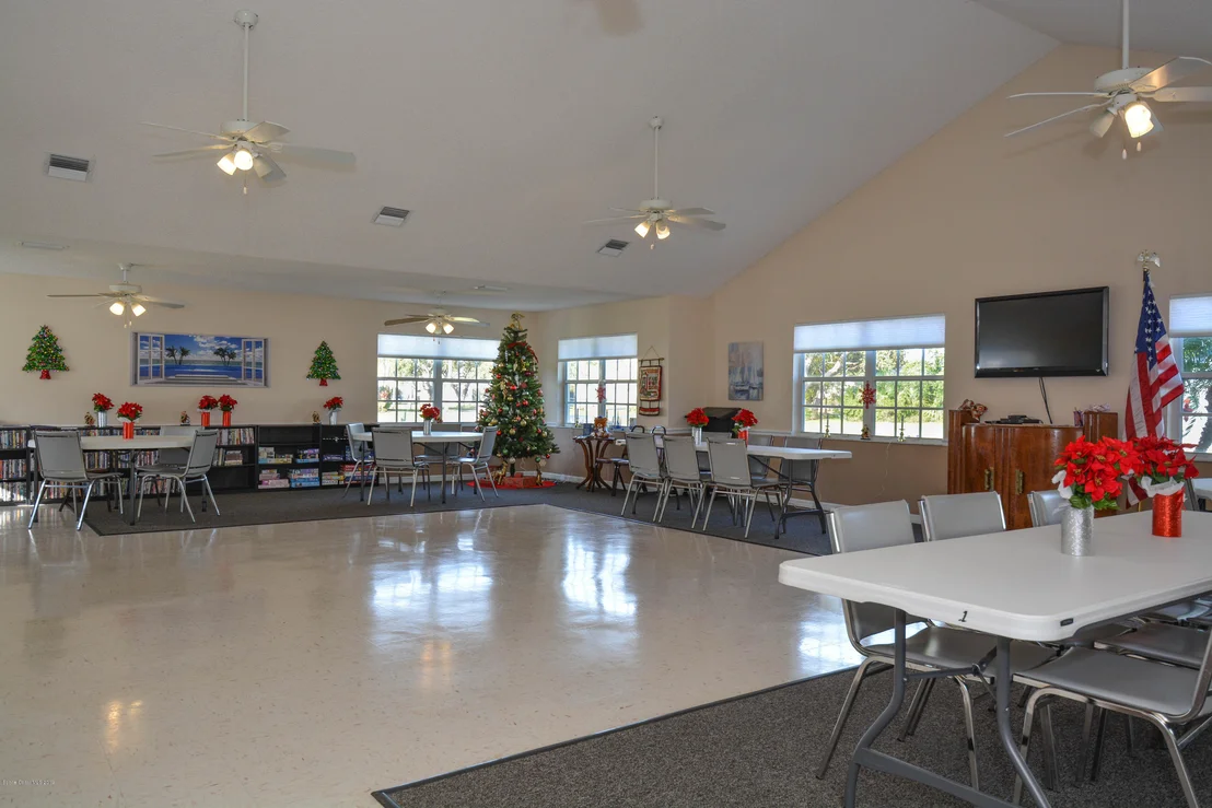 Photo of Unit 59 at 1241 Goldenrod Circle NE