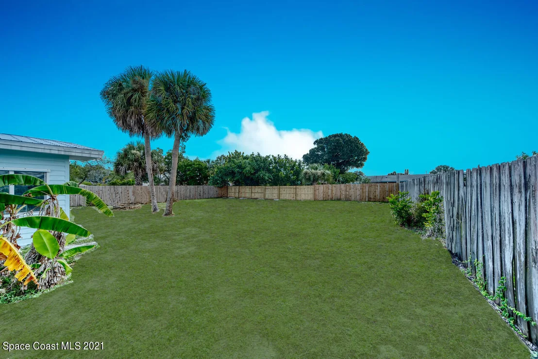 Photo of 1215 Pinetree Drive
