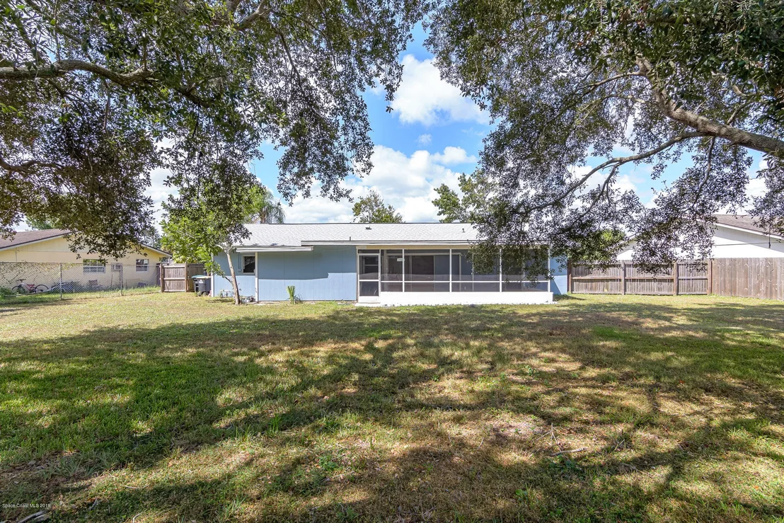 Photo of 1111 Cotton Road NE
