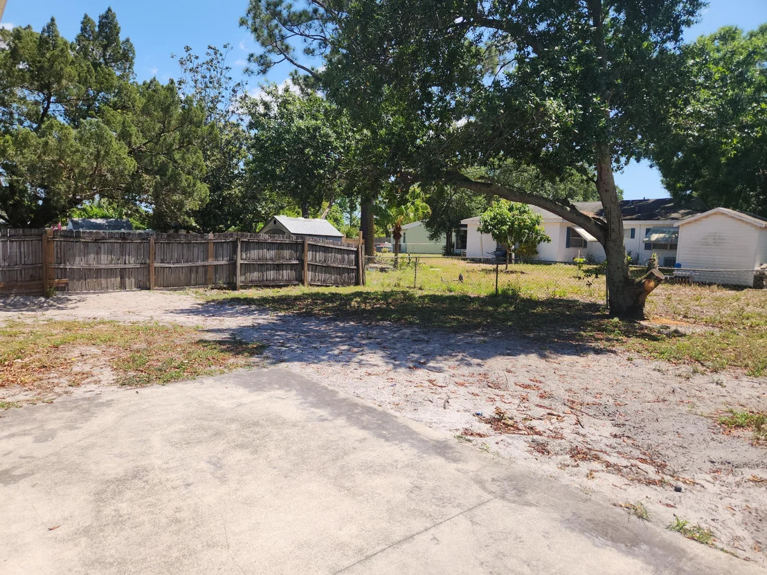 Photo of 951 Palm Street