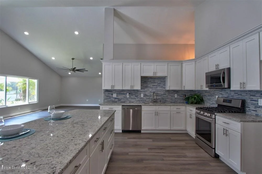 Photo of 2090 Lionel Drive