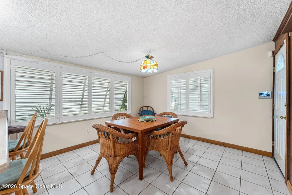 Photo of 241 Avenida Central