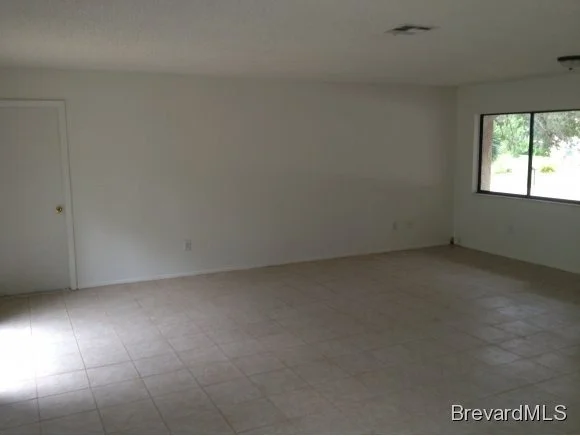 Photo of 665 SW Weaver