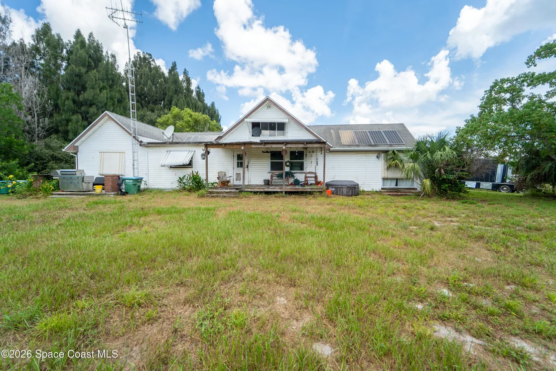 Photo of 6715 Whispering Pines Lane