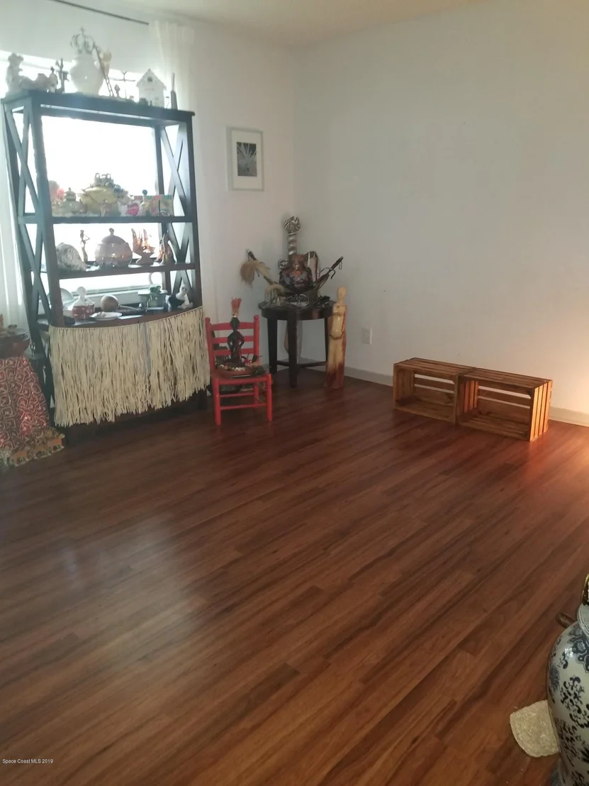 Photo of 5095 Carter Street