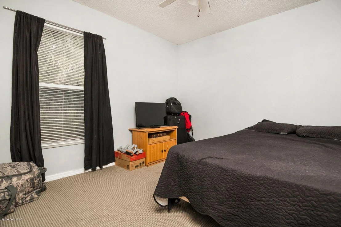 Photo of 327 Ash Street
