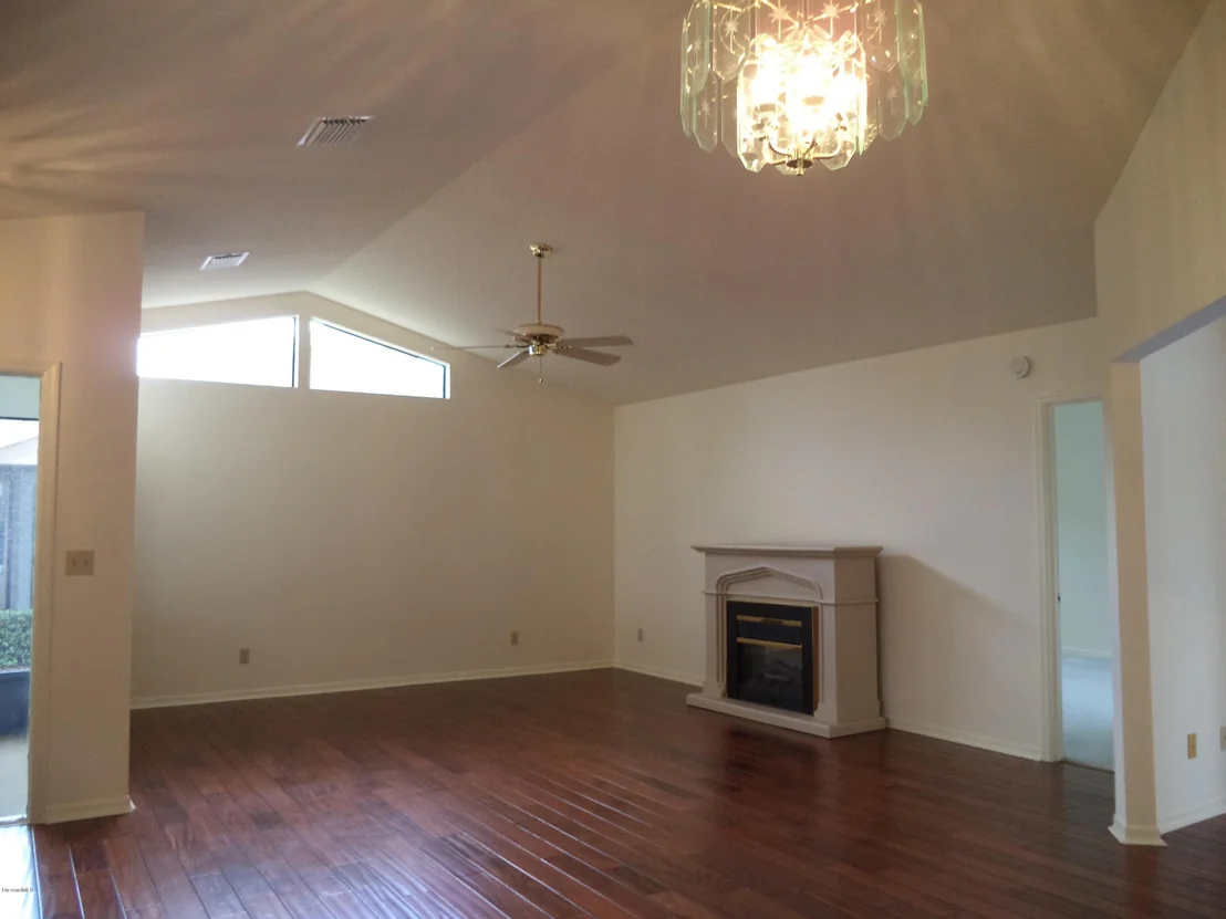 Photo of 1525 Independence Avenue
