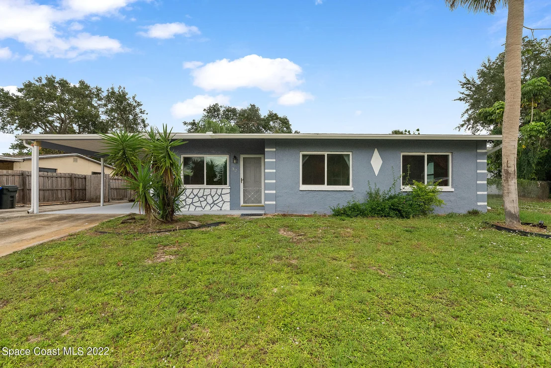Photo of 32 Knollwood Drive
