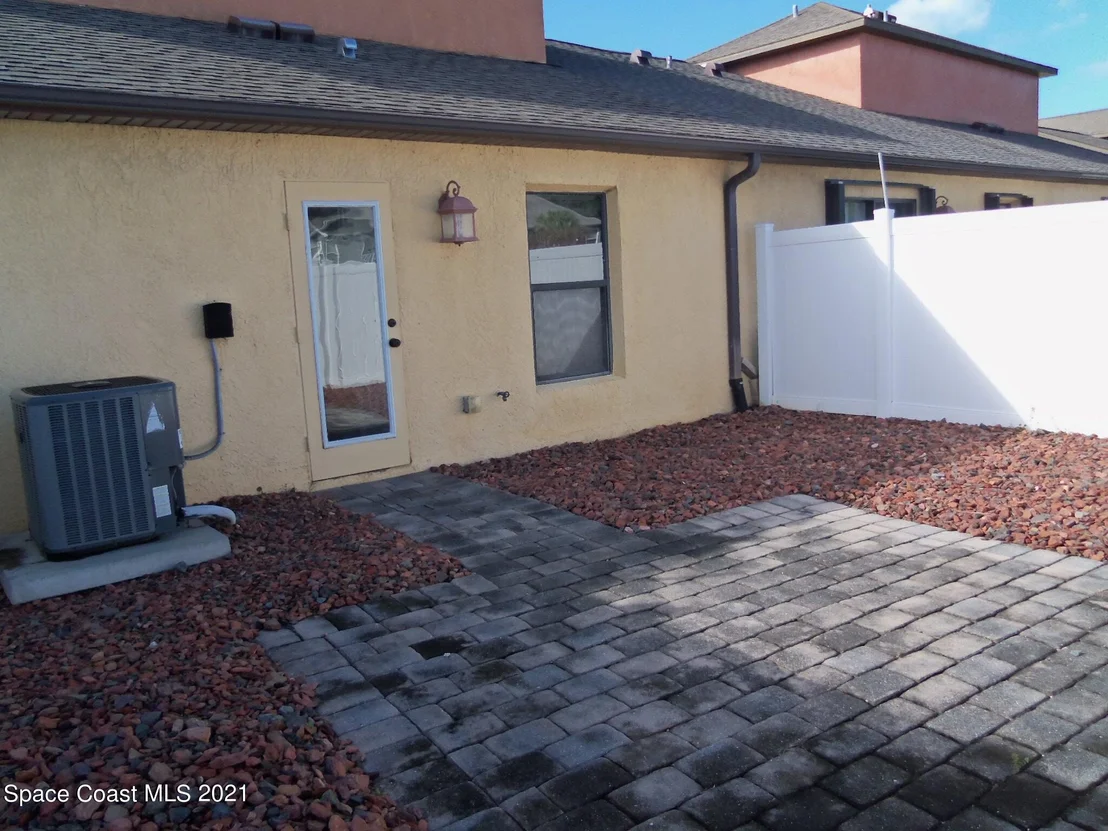 Photo of Unit 103 at 890 Luminary Circle