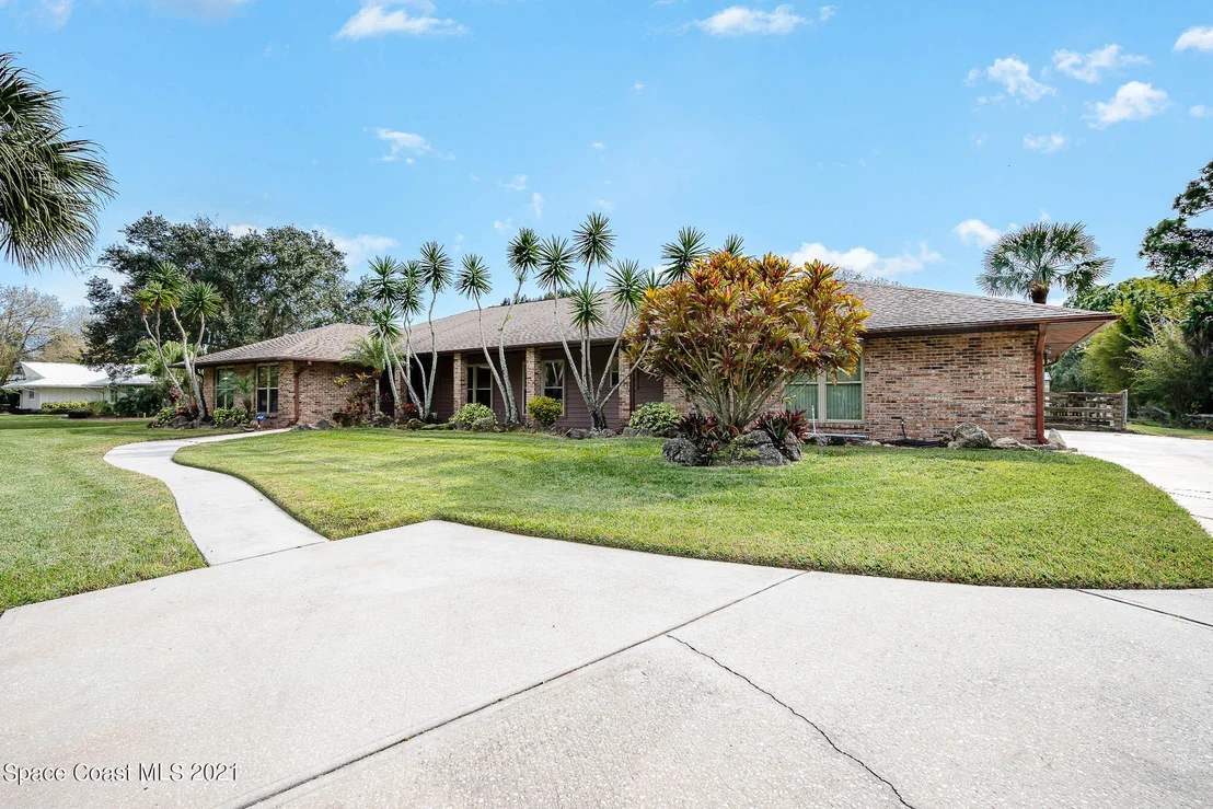 Photo of 5265 Sand Lake Drive