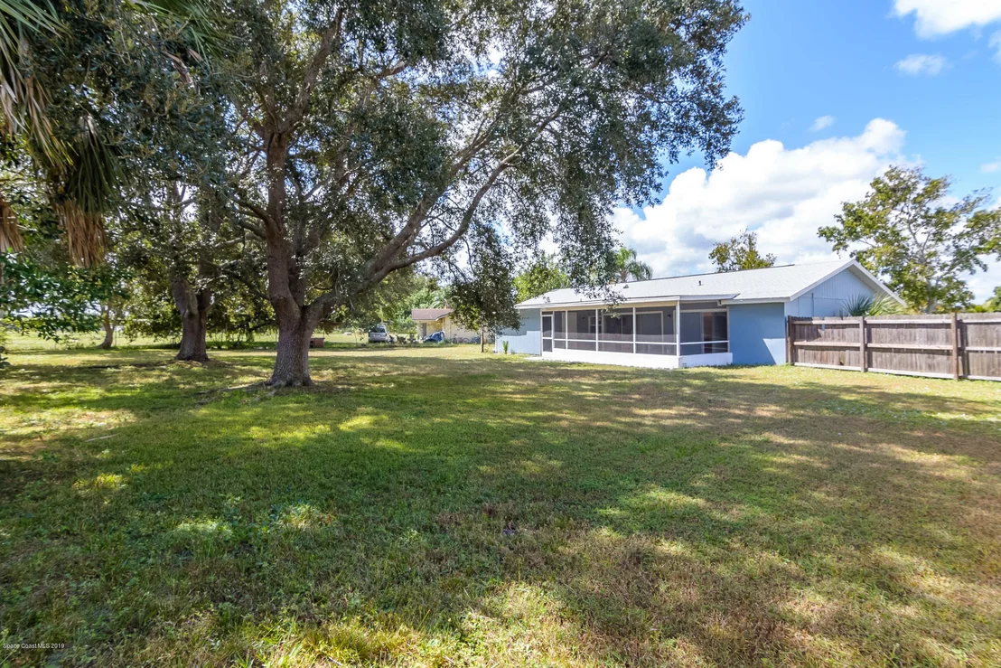 Photo of 1111 Cotton Road NE