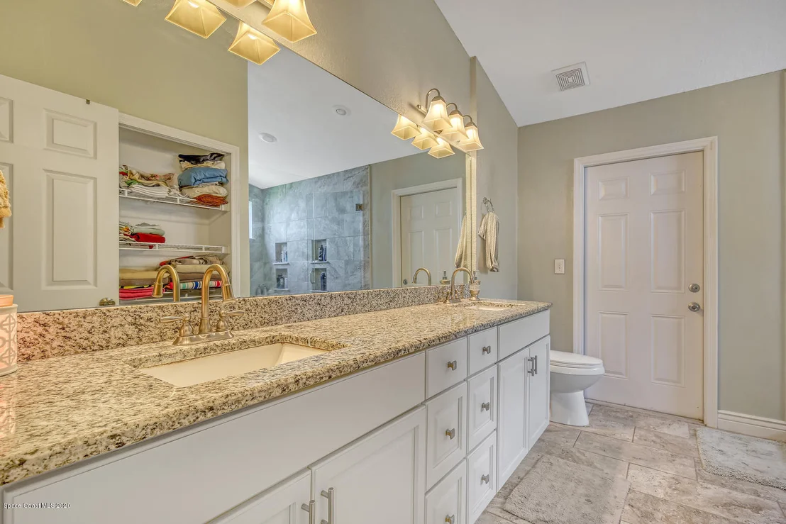 Photo of 1247 Walnut Grove Way