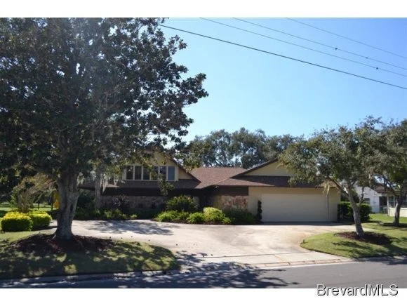 Photo of 1404 Gleneagles Way