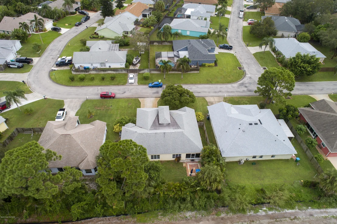 Photo of 4960 Hidden Creek Road