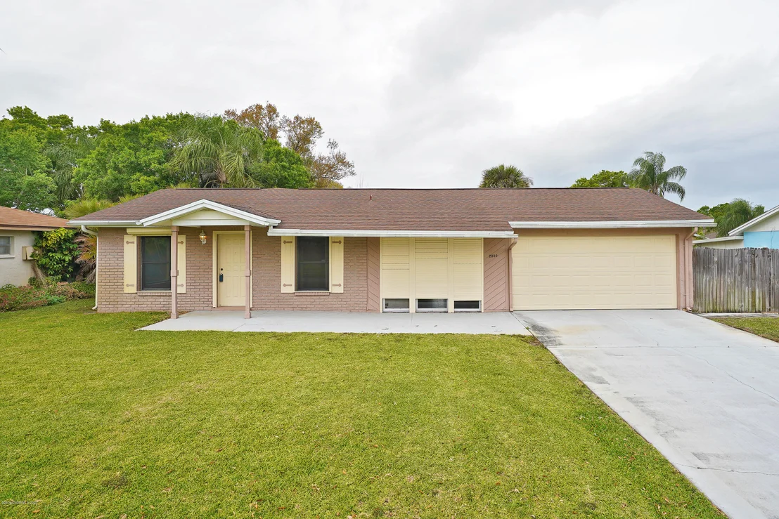 Photo of 2880 Lancaster Road