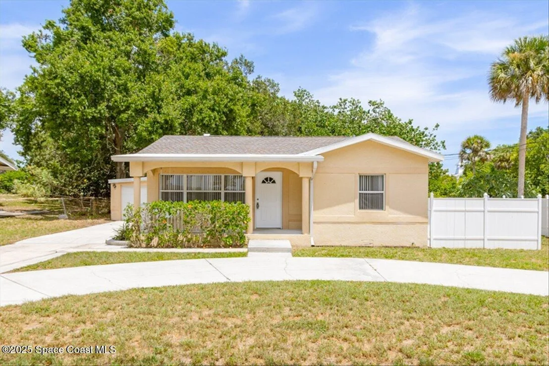 Photo of 1020 Seminole Drive