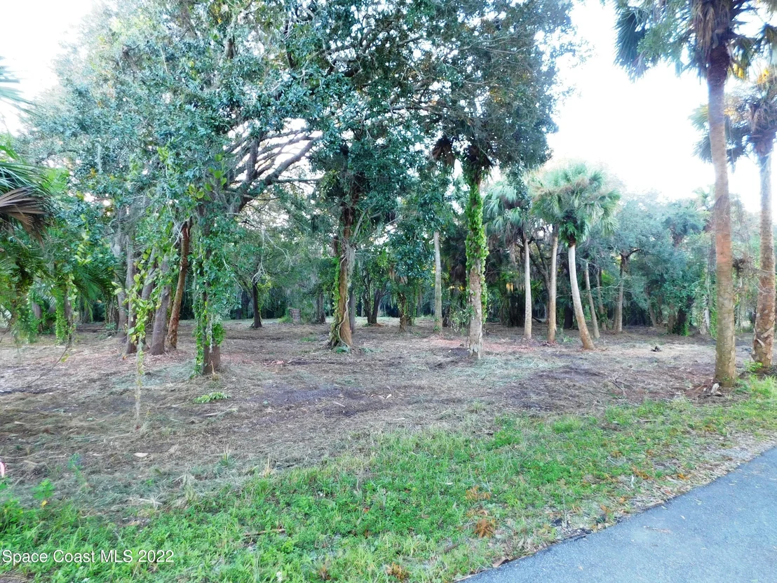 Photo of 3535 Hield Road