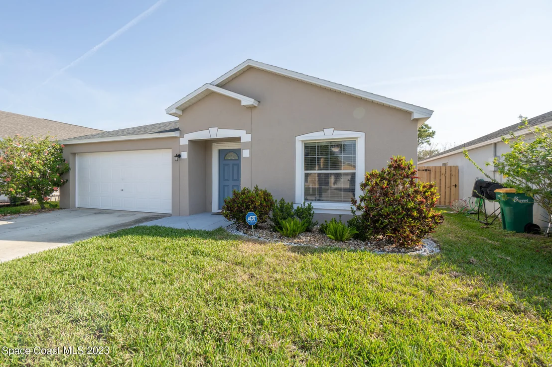 Photo of 790 Wickham Lakes Drive