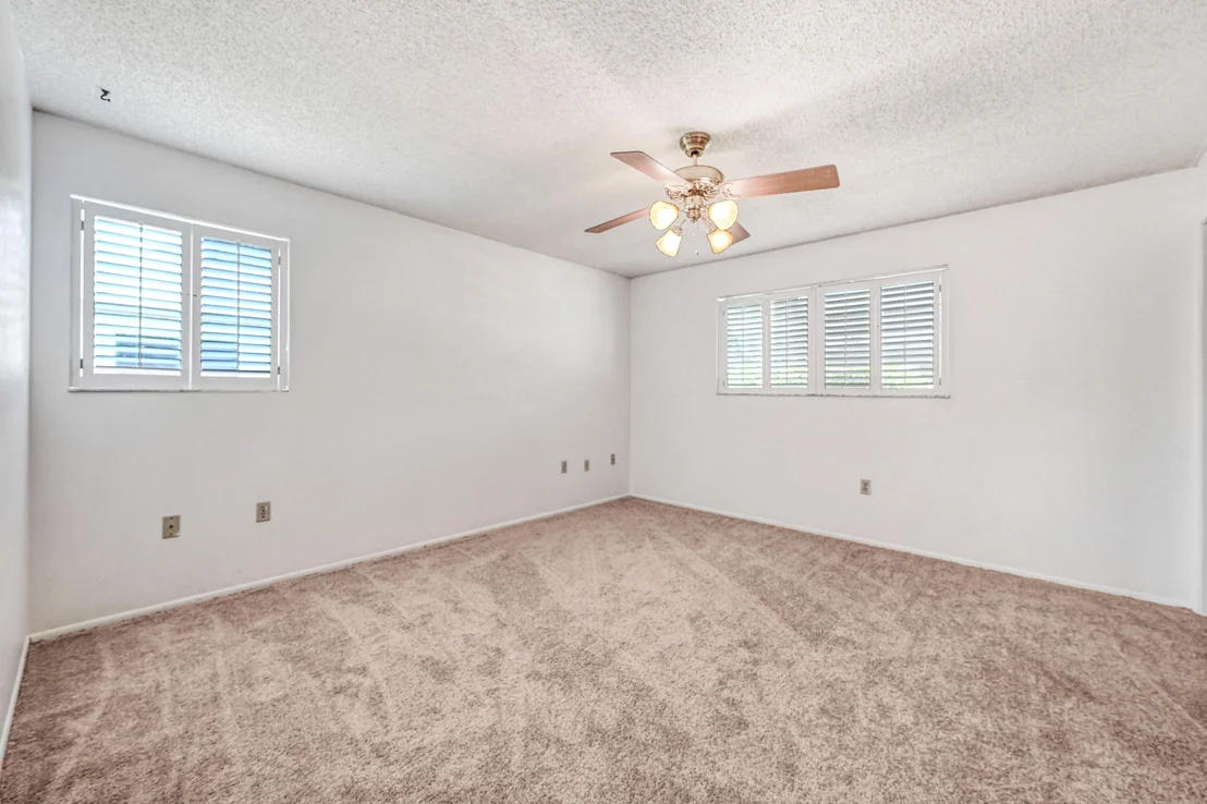 Photo of 1590 Van Eck Road NE