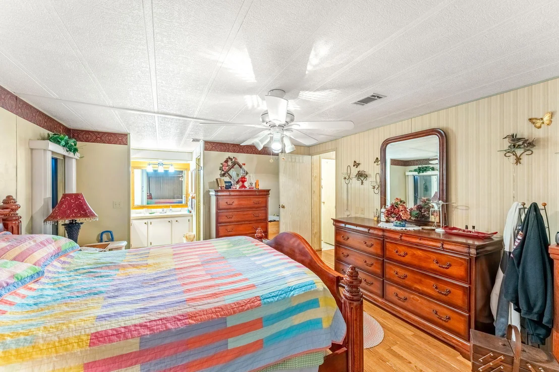Photo of 550 Jennifer Circle