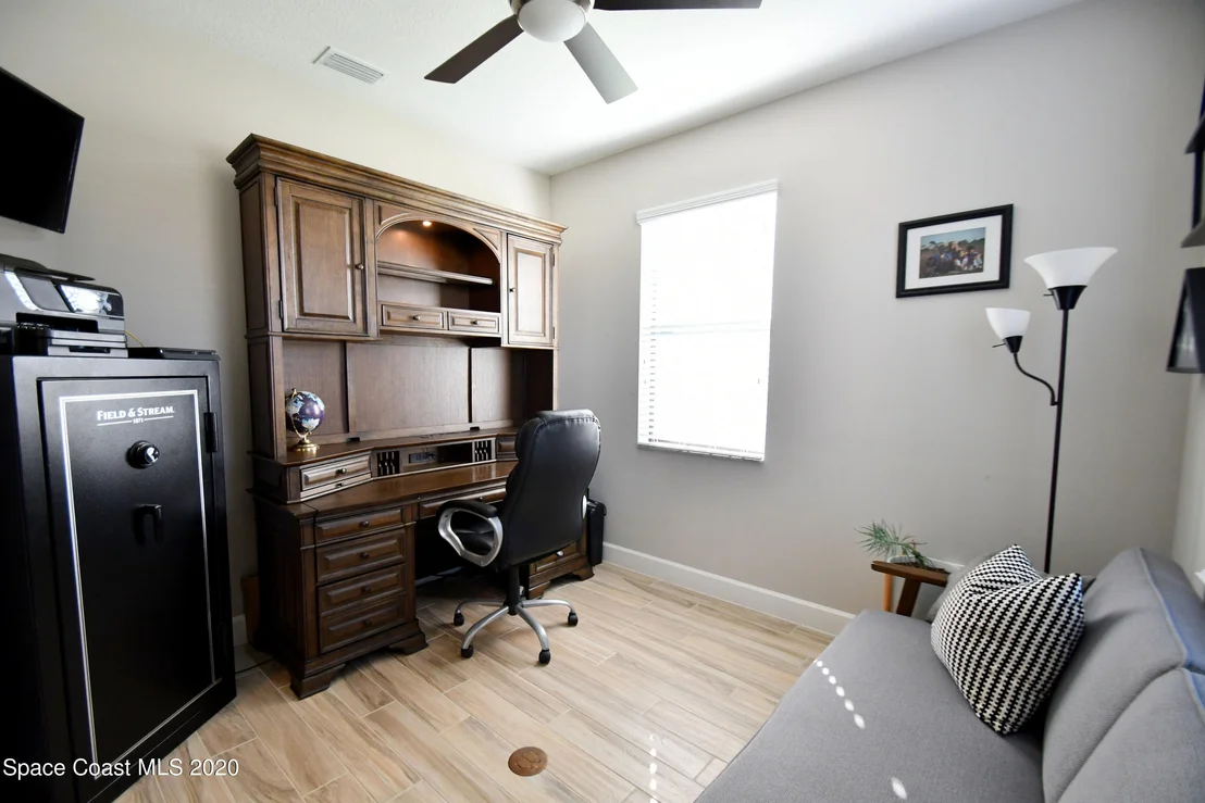 Photo of 2872 Casterton Drive