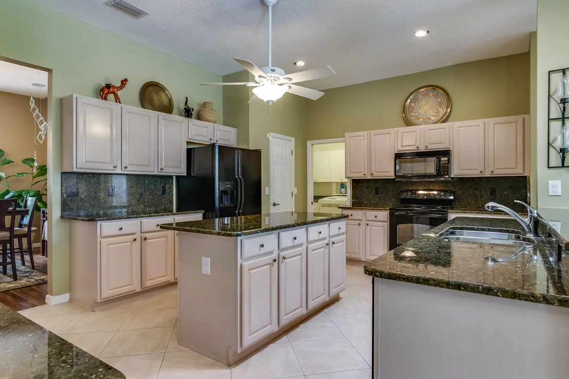Photo of 777 Seymour Road NE