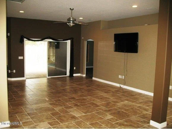 Photo of 2426 Oakcrest Lane
