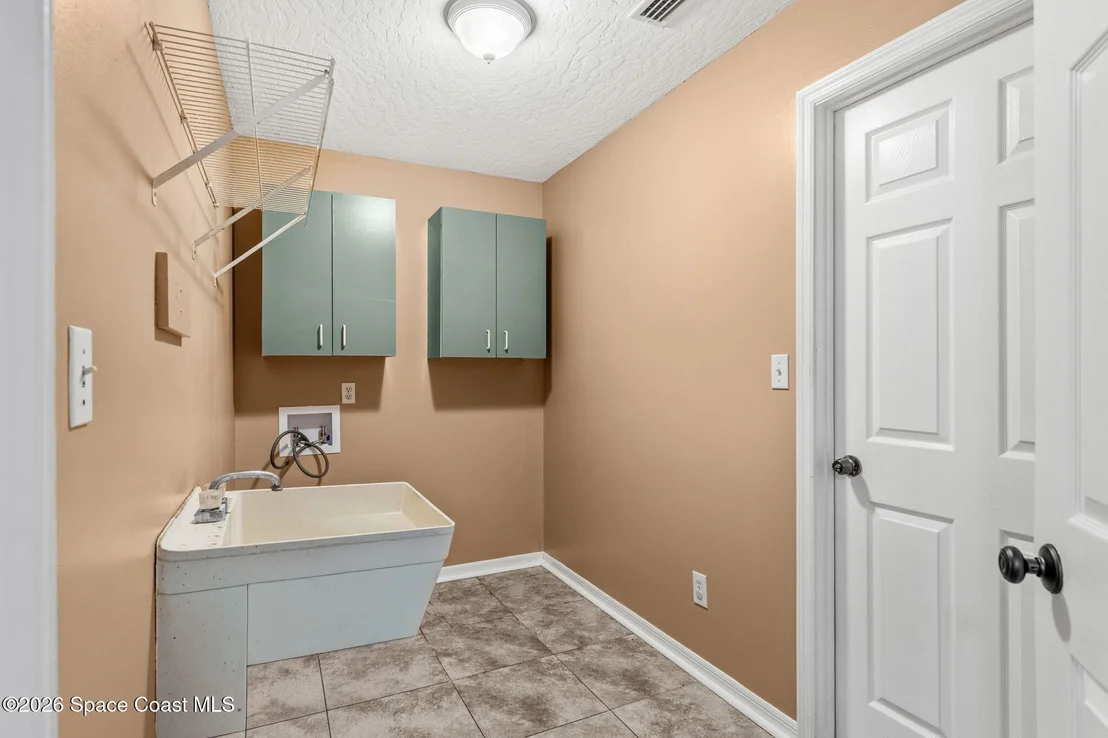 Photo of 950 Whisperpine Drive