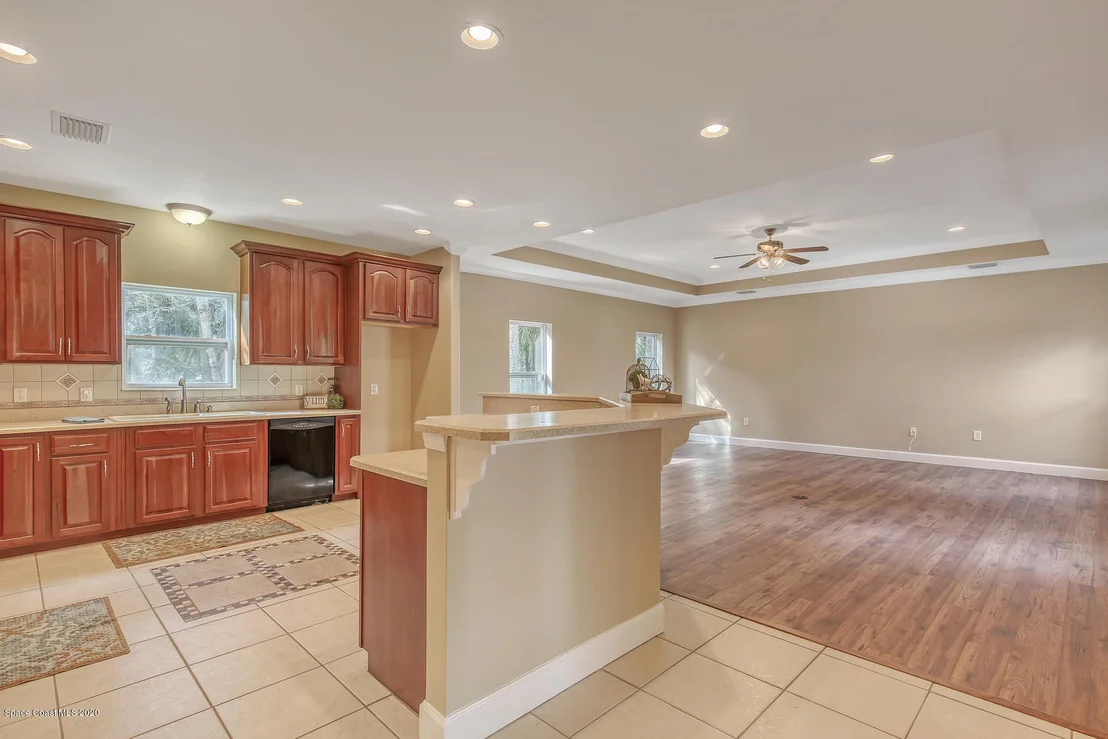 Photo of 1290 Adamson Road