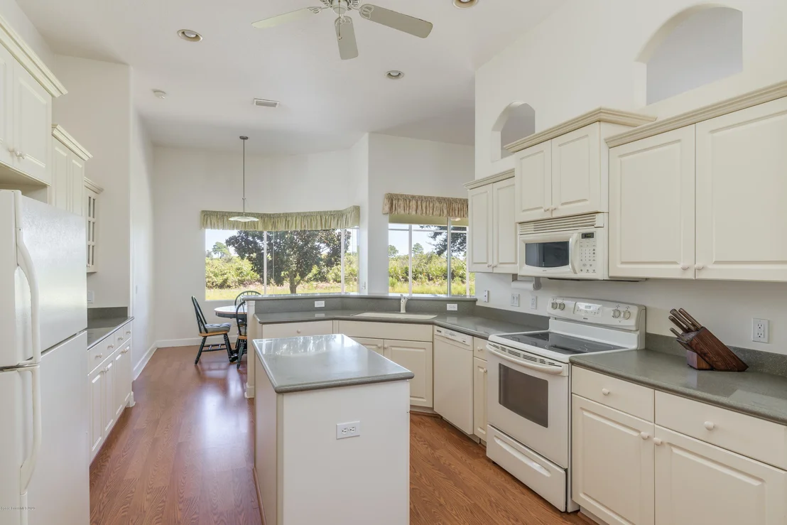 Photo of 5941 Herons Landing Drive