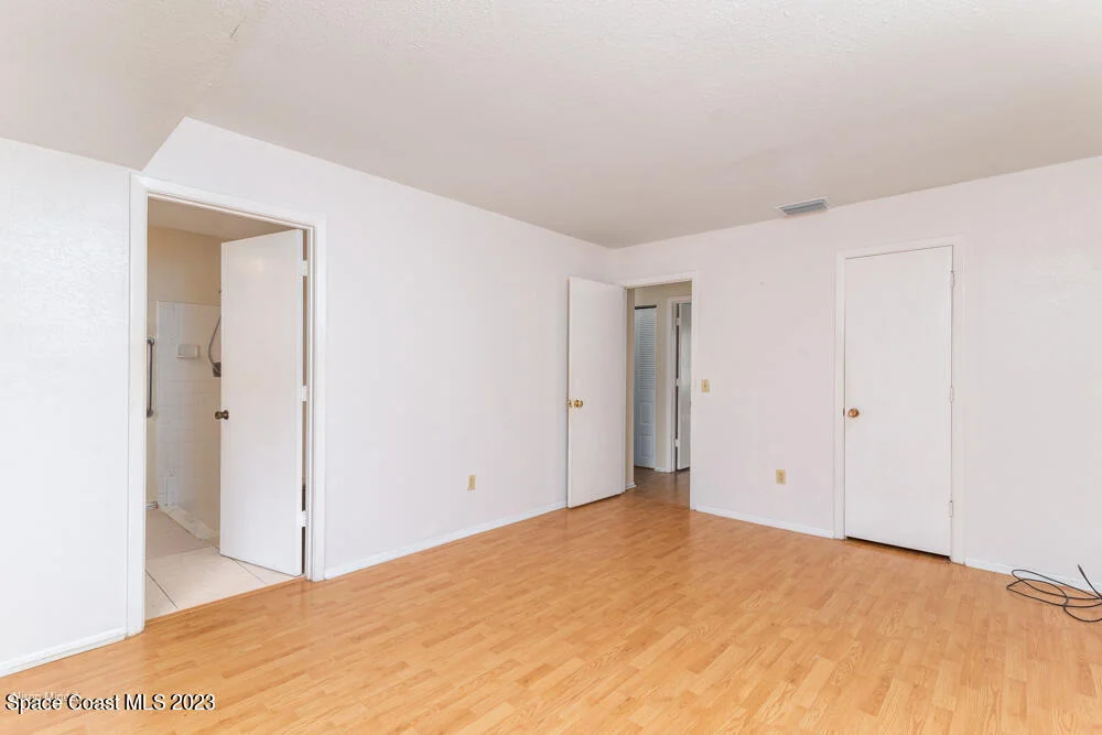 Photo of 721 Arundo Avenue NE