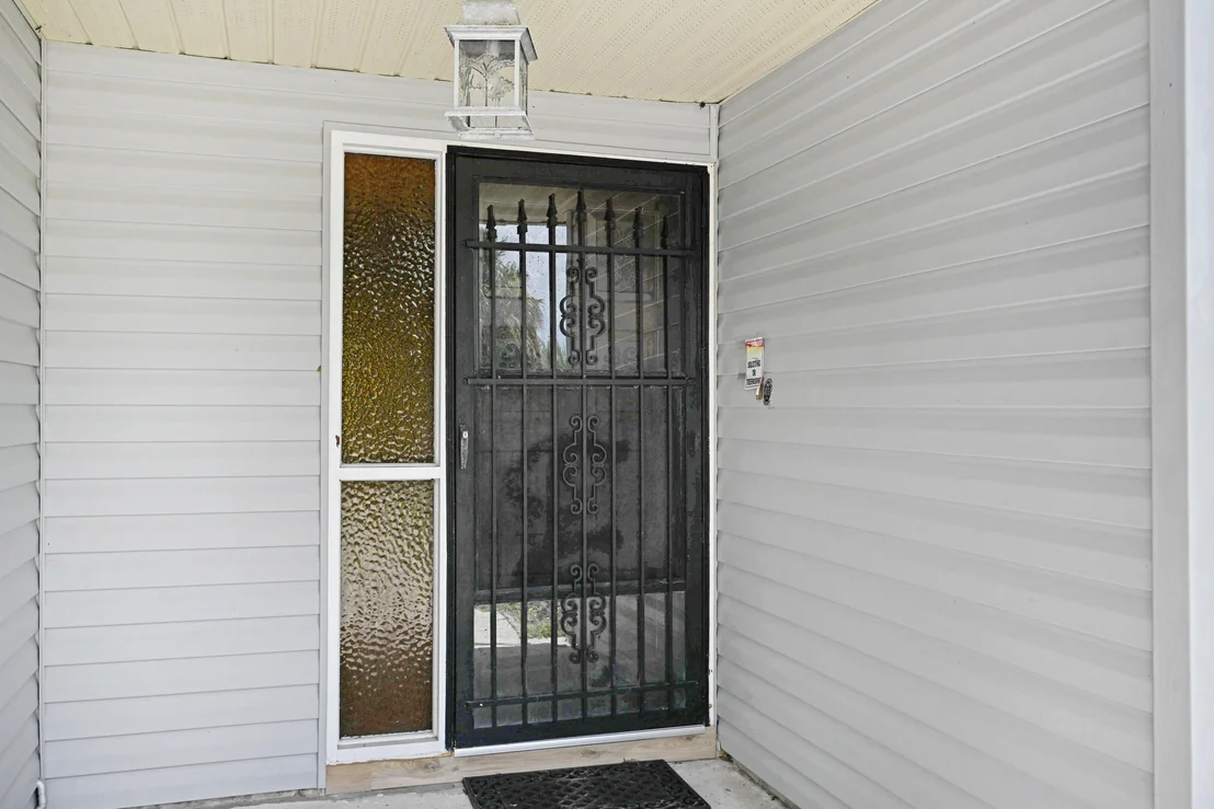 Photo of 1590 Van Eck Road NE