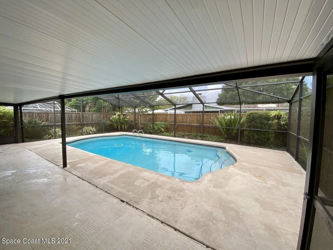 Photo of 937 Kings Post Road