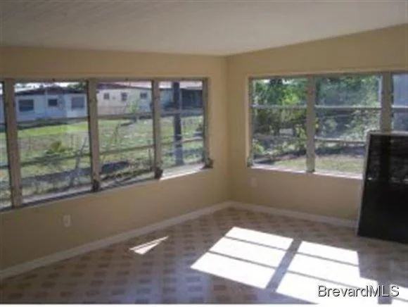 Photo of 1523 Albert