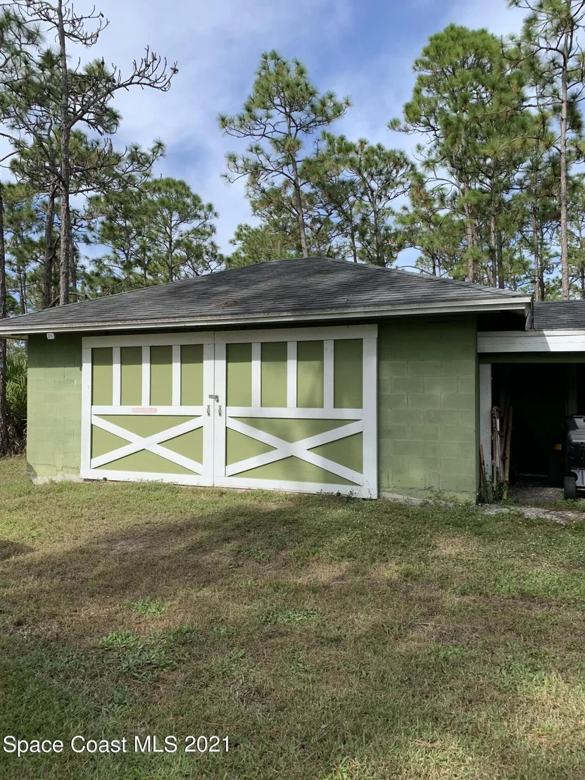 Photo of 4750 Log Cabin Lane