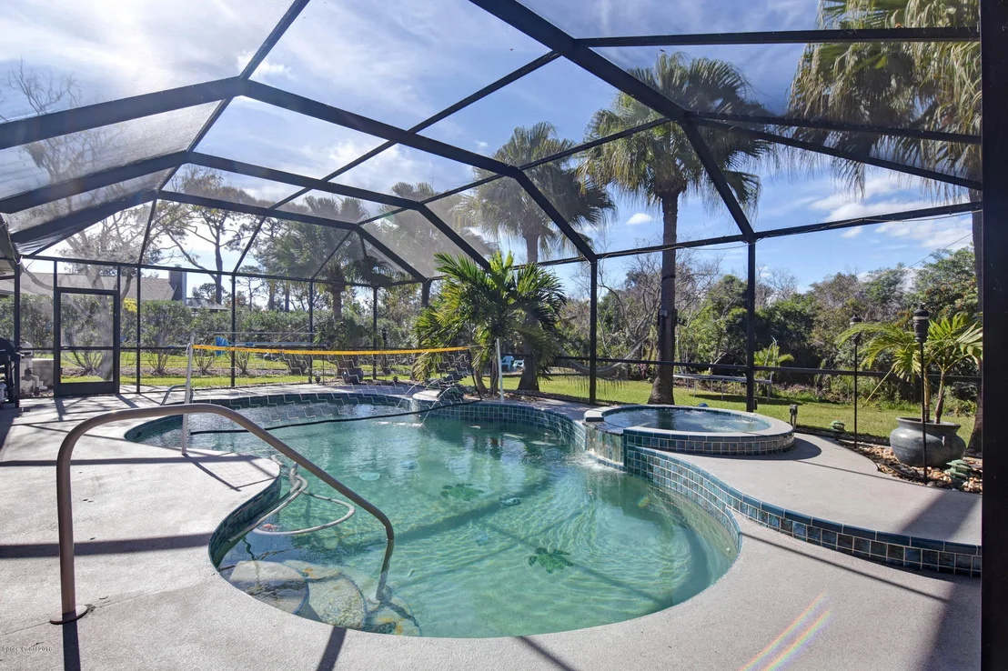 Photo of 4470 Canard Road