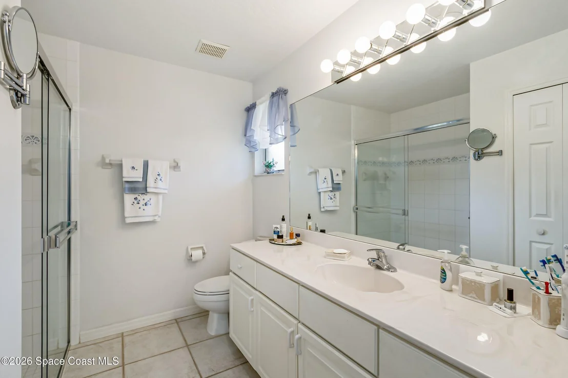 Photo of 2446 Oakcrest Lane