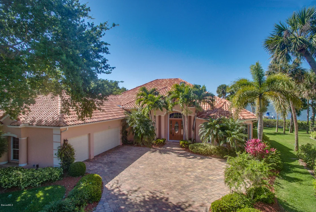Photo of 290 Hammock Shore Drive