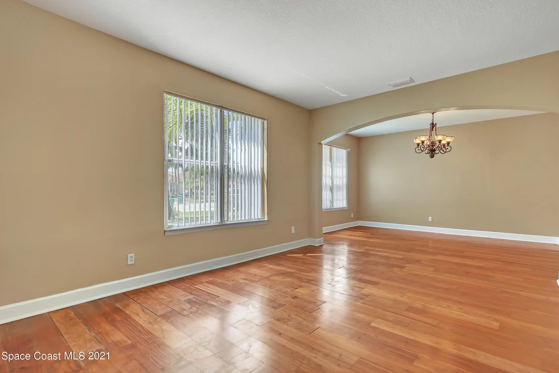 Photo of 3266 Peninsula Circle