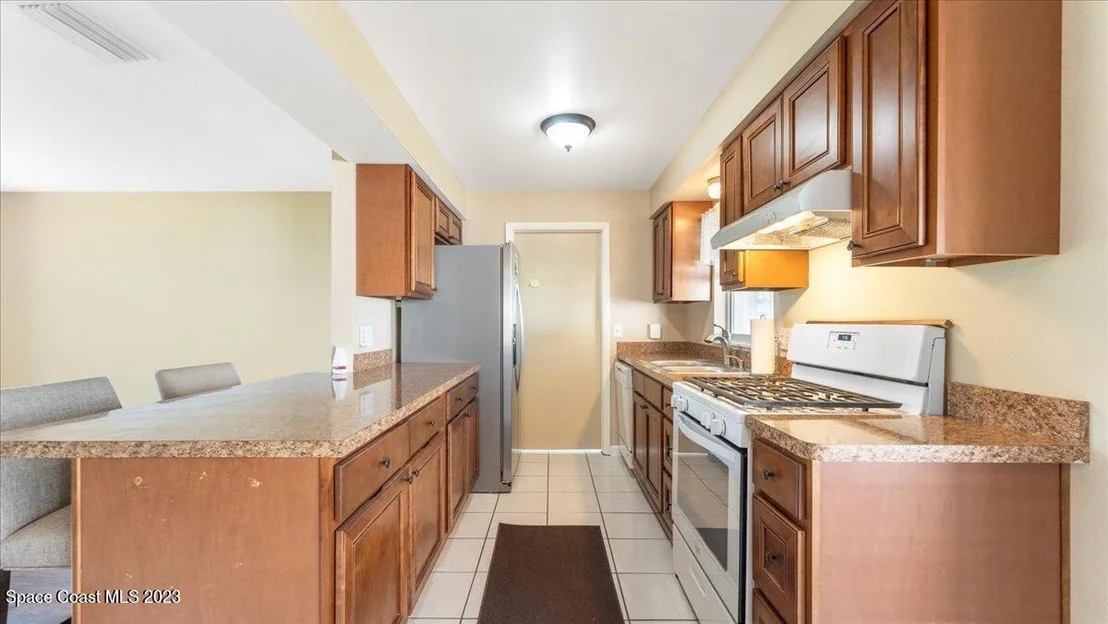 Photo of 940 Cristobal Drive