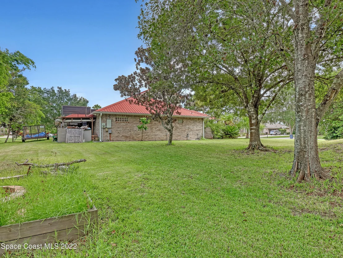 Photo of 4304 Long Lake Road