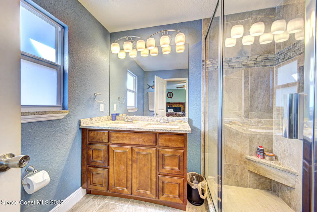 Photo of 4185 Milwaukee Avenue