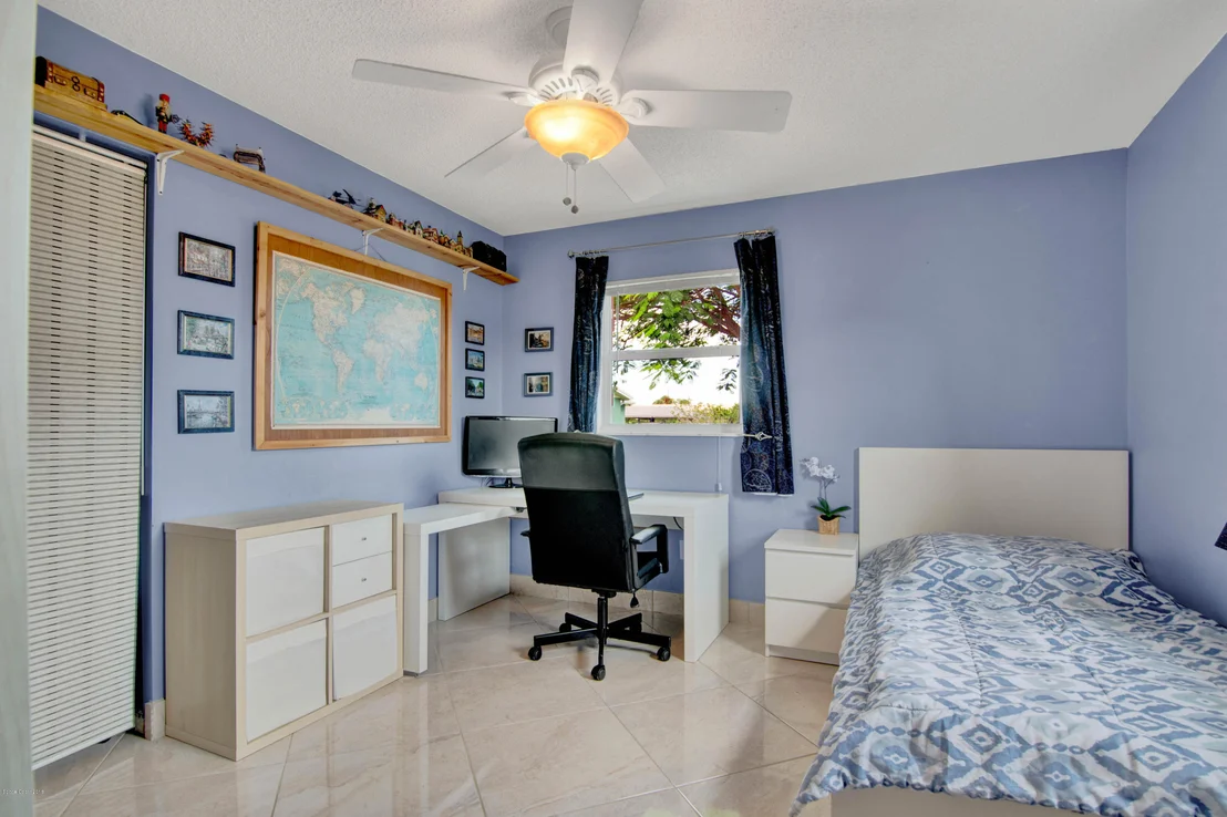 Photo of 445 Sparrow Drive