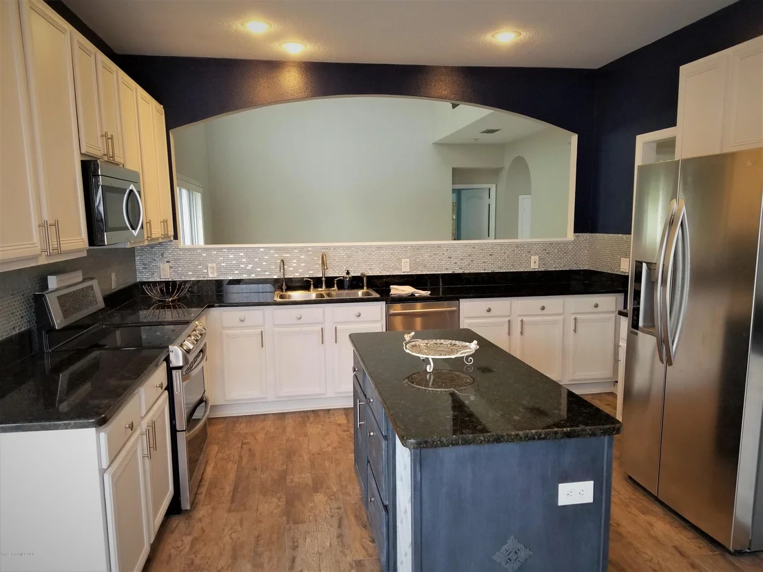 Photo of 667 Autumn Glen Drive